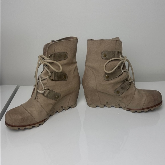 Sorel Joan of Arctic Women’s Wedge Mid Ankle Tan Boots size US 9 - Picture 11 of 11